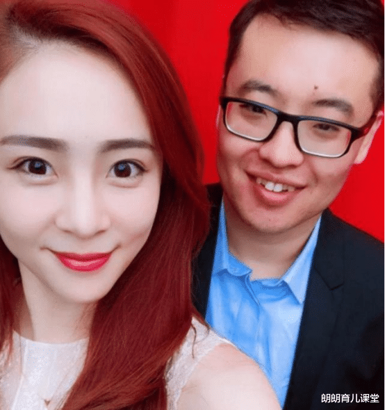 美女主播|小伙看直播壕刷9000万，美女主播感动“奔现”，网友：人财两失