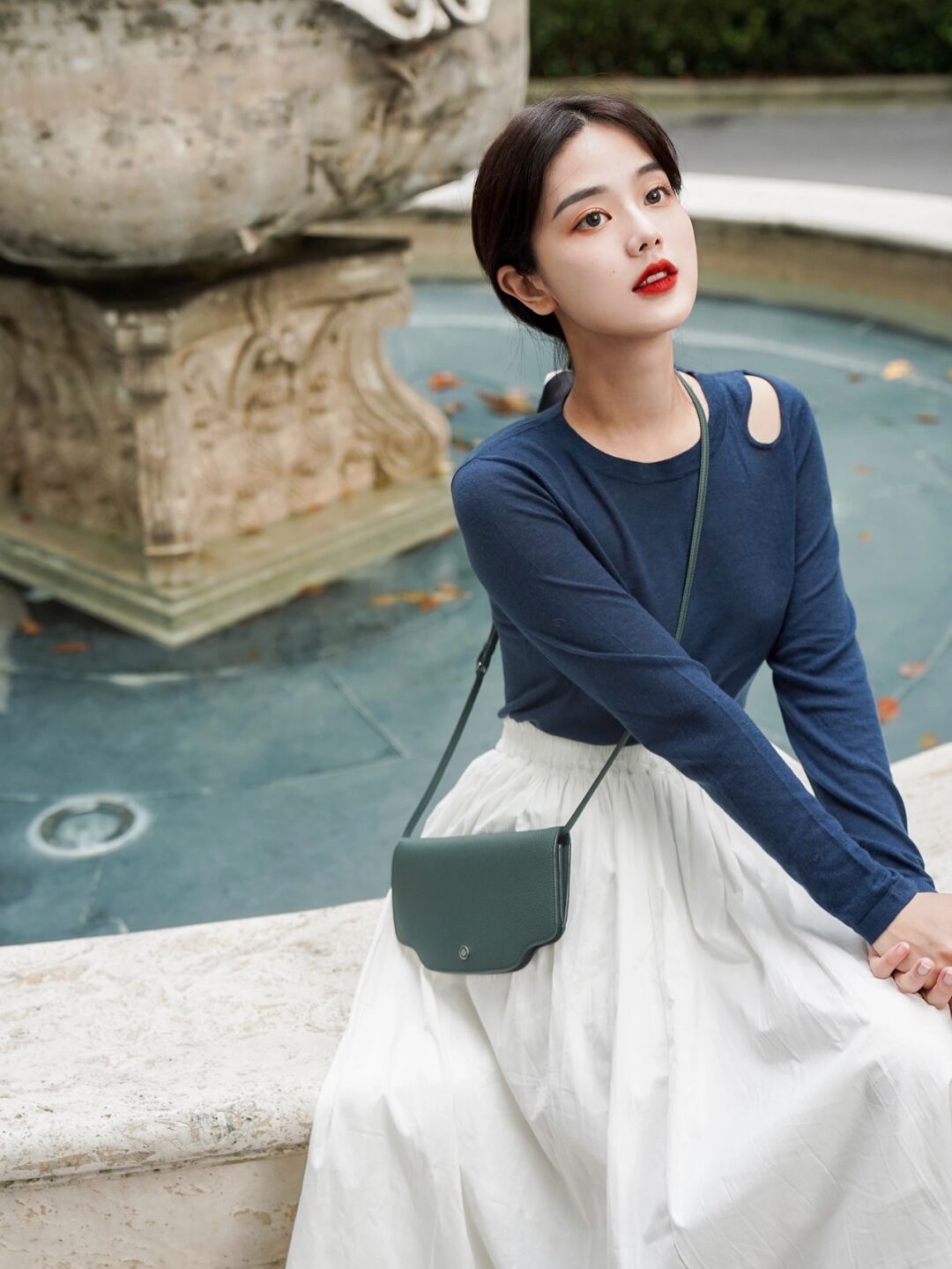 何有强|女神博主绿色衣服单品穿搭，居然能搭配得那么好看，优雅又显白