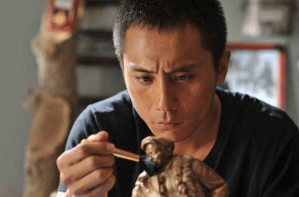 胡军|胡军眼里的张国荣：支持《蓝宇》不只是为了同性，更是为了所有人