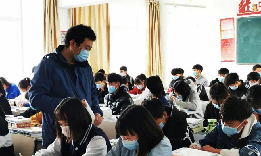 赵文卓|未来真正吃香的老师，并非是中小学教师，而是这个学校的老师