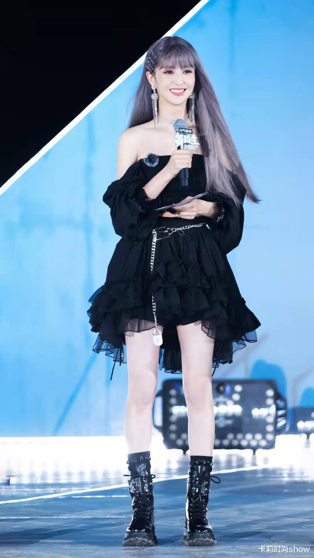 佟丽娅|佟丽娅“女团装”好惊艳，粉紫头发配上齐刘海，38岁少女感满满