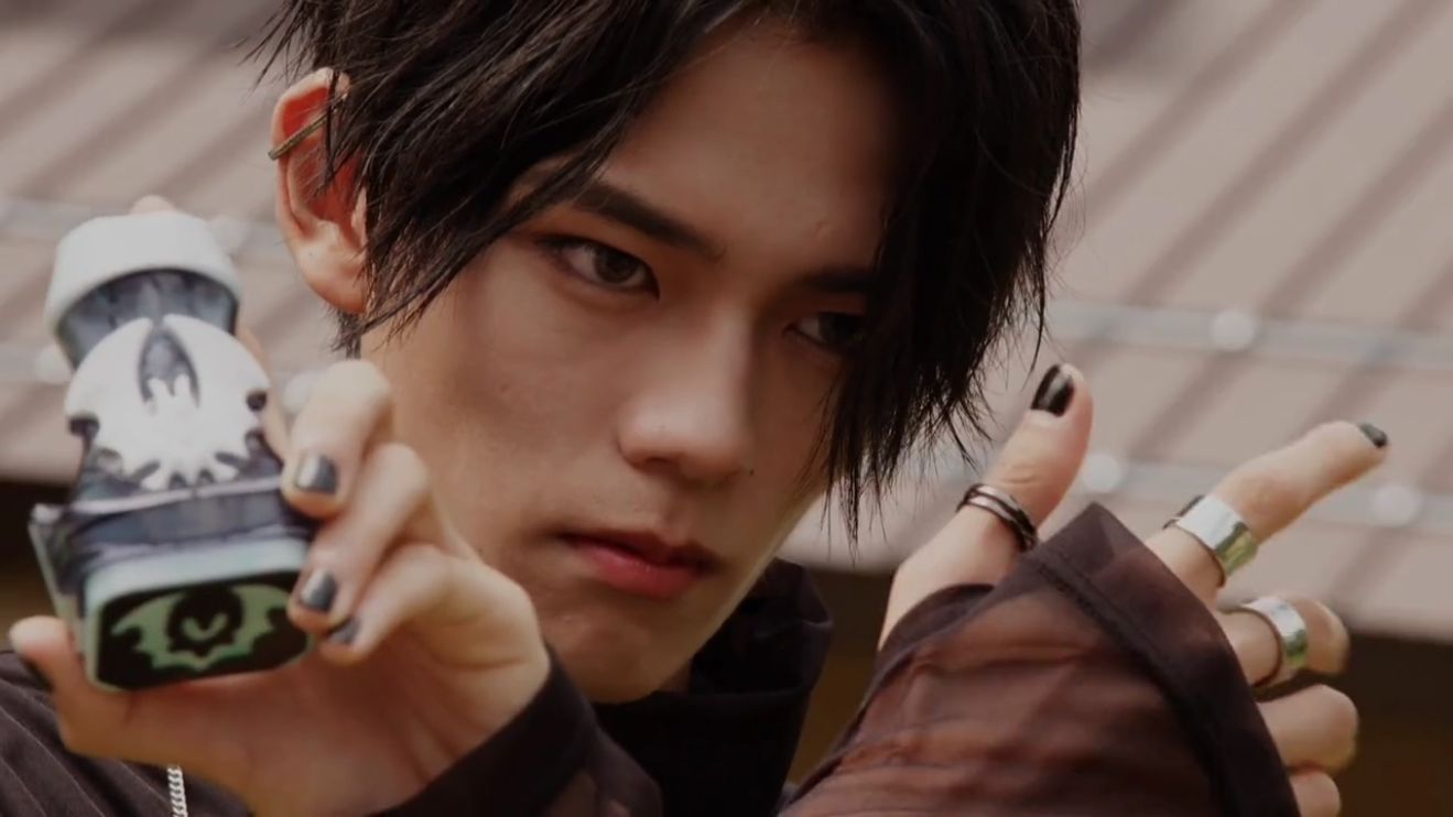 二更|假面骑士Revice：被恶魔占据身体的大二更有型，黑化总是那么优雅