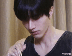 练习生|练习生出道的他，曾被夸赞颜值，却在古装剧上栽了跟头