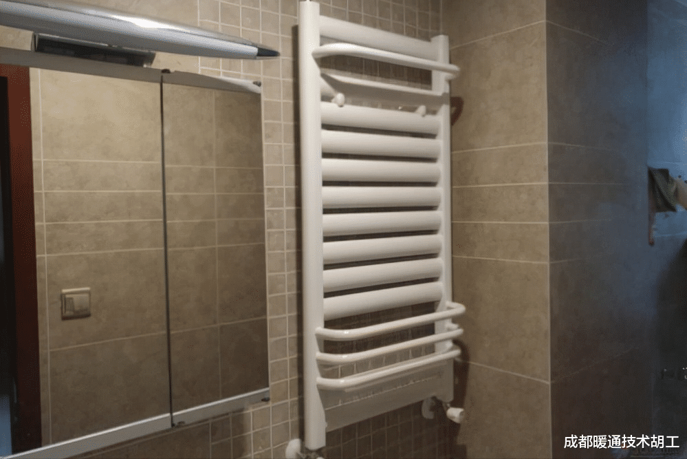 老房子明装暖气片,让生活更舒适,也是健康生活的新标配。