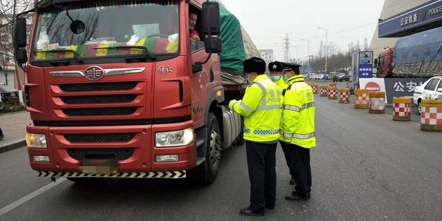 德州新闻网 凌晨查获“百吨王”|德州开展2021年治超第一次联合执法集中行动