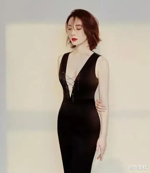 时尚美妆|冻龄女神陈数自创\"洗脸术\",每天10分钟水嫩嫩,网友:效果太好了