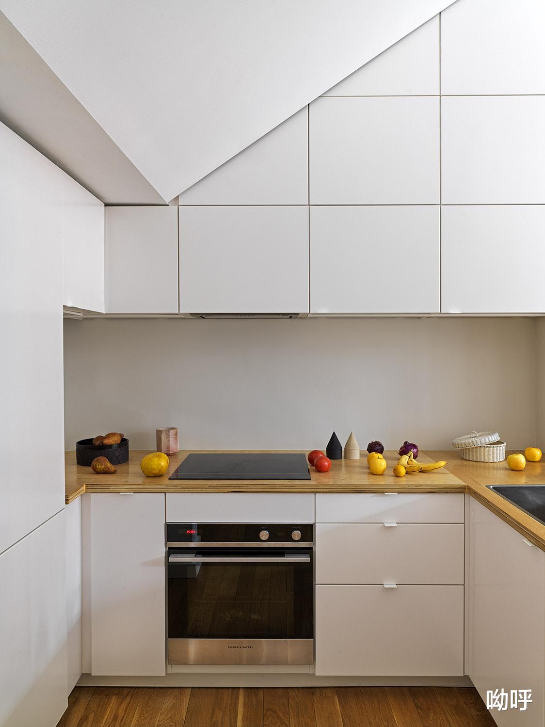 两位建筑师将魅力带回他们1856年的切尔西公寓