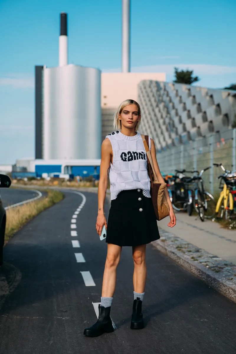 猫姐品衣有道|女人的鞋在精不在多，看哥本哈根的时装周，4类时髦的鞋子都在这