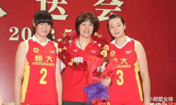 女排|女排国手展罕见一面！妖娆穿着被波兰球迷表白，纹身图案很吸晴!