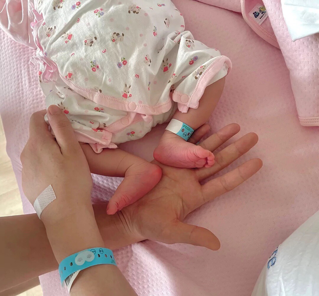 牌牌琦|网红牌牌琦小伊伊喜得千金！被封杀后改头换面，疑似坐拥10亿资产