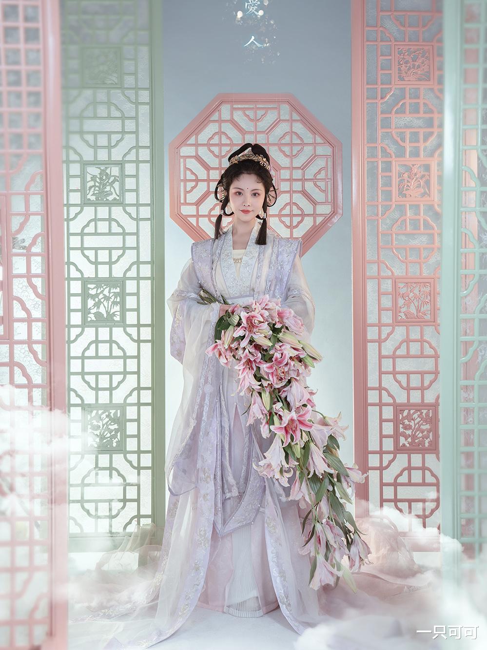 婚纱|汉服风格的“婚纱”原来长这样，第一眼觉得奇怪，看完却想买