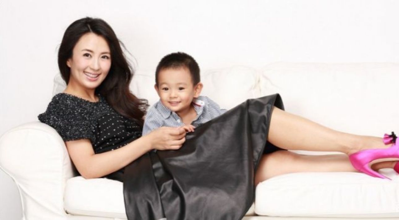 杨童舒|杨童舒：34岁在剧组意外怀孕，儿子5个月早产，丈夫身份成谜