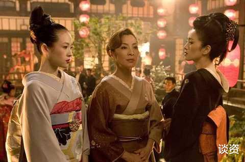 杨紫琼|59岁杨紫琼罕晒74岁富豪男友，满头白发憨态可掬，却把她宠成公主