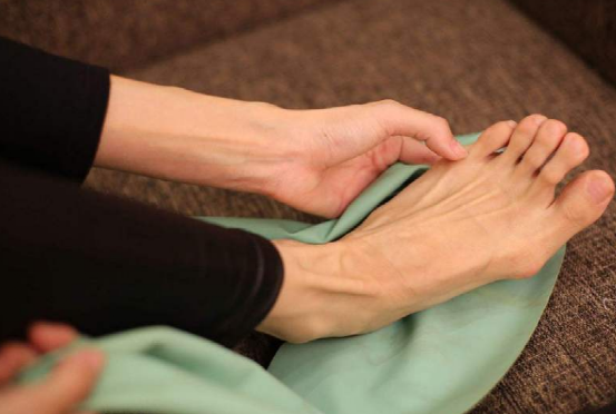 脑梗|脑梗来临，脚先知，提醒：脚部若有3种特征，可能血管已堵死