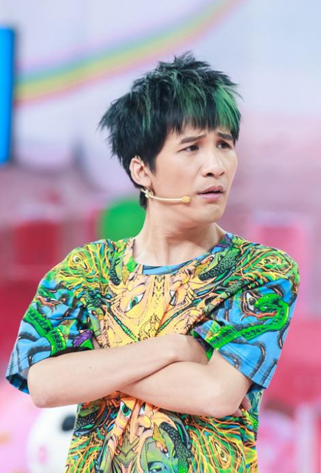 赵丽颖|艺人霸屏指数排名：赵丽颖无奈垫底，王一博仅第七，榜首是真大佬