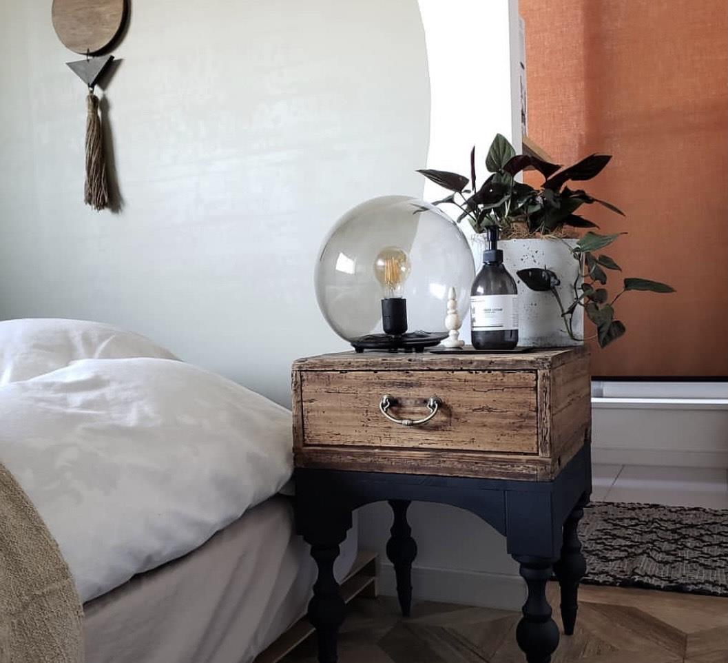 一个被绿植包围的家,实在是太美了!全屋杂而不乱,高级感十足!