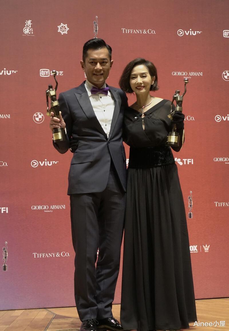 Ainee小屋 毛舜筠真不像61岁的人,穿睡衣风西装优雅知性,这气质真迷人