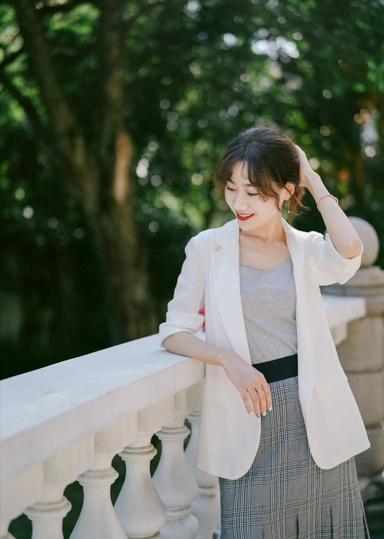 穿衣搭配|上班族如何摆脱呆板穿搭？学会这几种搭配方法，让你气质更出众