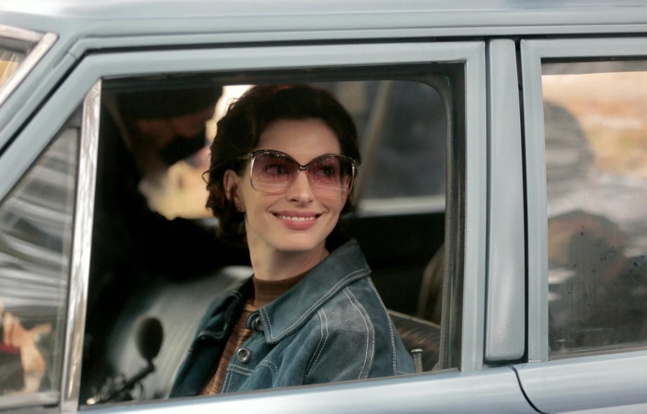 时尚圈的奇葩大喵 安妮海瑟薇38岁依旧美艳,窈窕身材生图也抗打,看着像是不会老!