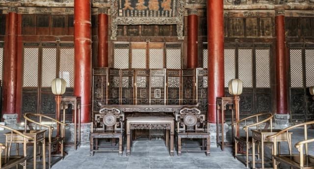 购房置业|“客厅不挂先祖像,院中不栽狼牙棒”,老一辈人忌讳,有何原因?