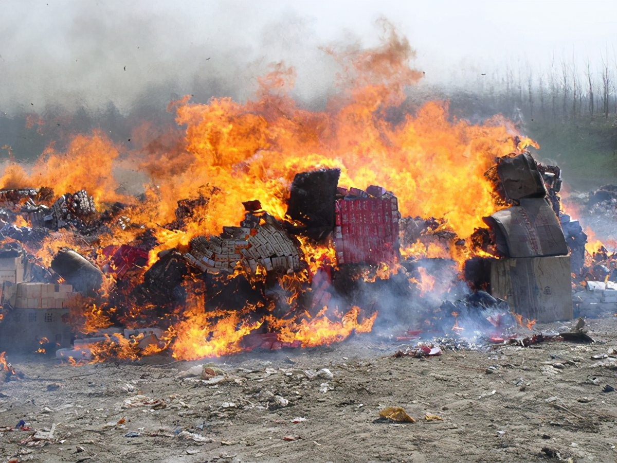 壮志凌云霄 “山东抛尸案”始末: 买凶杀人，杀手被反杀抛尸枯井竟是两死者