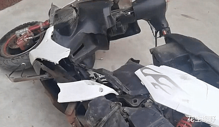 花生视野 广西北海1“鬼火少年”,满身伤痕回家,母亲直接拿锄头砸车