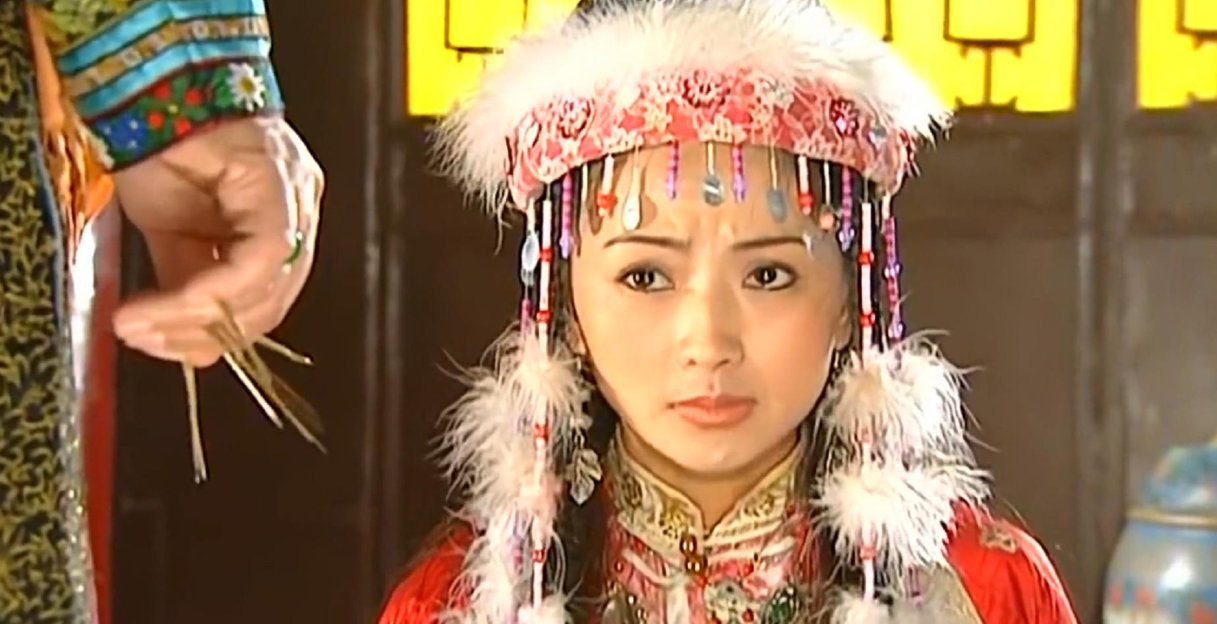 后宫史|含香私奔后幸福吗？她被欺辱只剩一件衣服时，还记得皇帝说了啥？