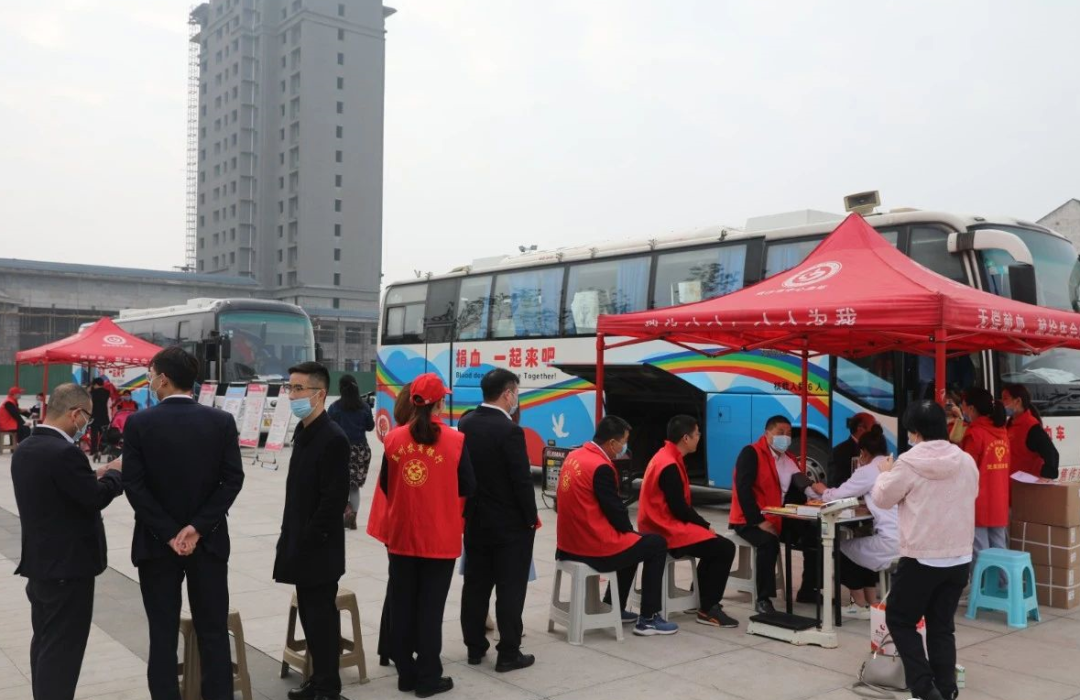 孟州广播电视台 我为“创文”添光彩：孟州市组织开展文明公益无偿献血活动