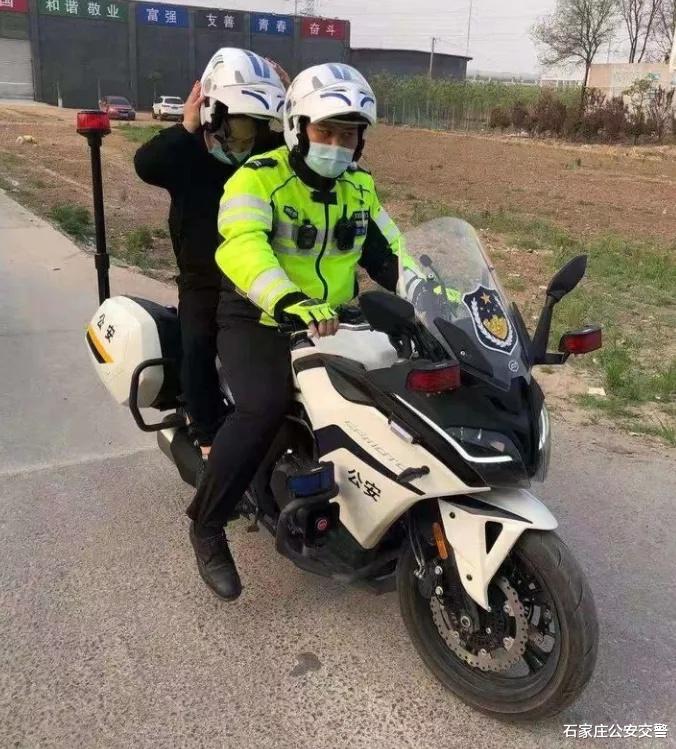 石家庄公安交警 考生年年都有“马大哈 ”,交警年年使命必达