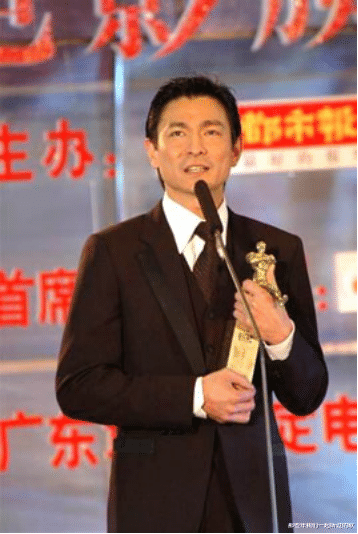 影帝|厉害了我的哥——“影帝暴徒”刘德华的问鼎影帝路