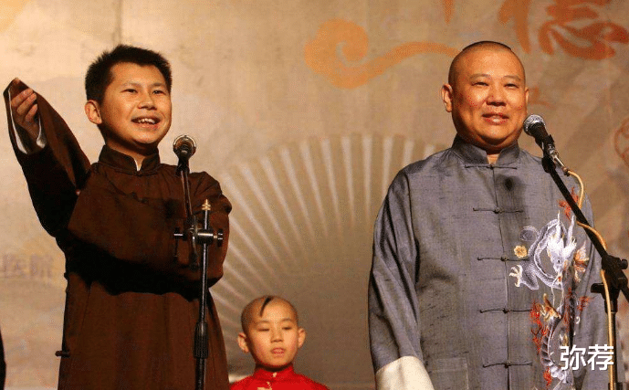 何云伟|何云伟再次开直播，相声基本功展示全了，处处都是郭德纲的影子