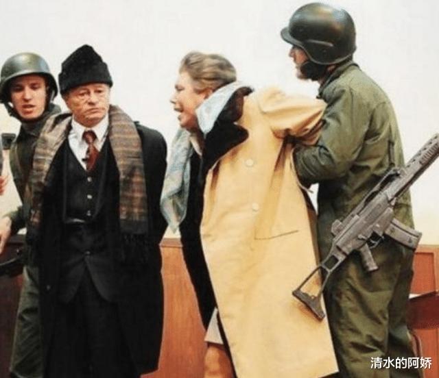 1989年羅馬尼亞前總統被逮捕、被處決經過，讓人振奮不已-圖4