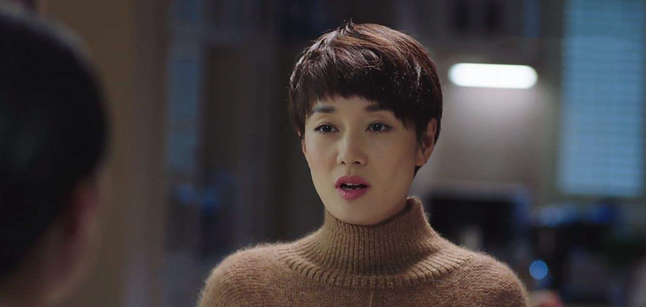 英雄岁月之王牌部队|正当《王牌部队》大爆时，央视悄悄甩出新王炸剧，才1集收视破1