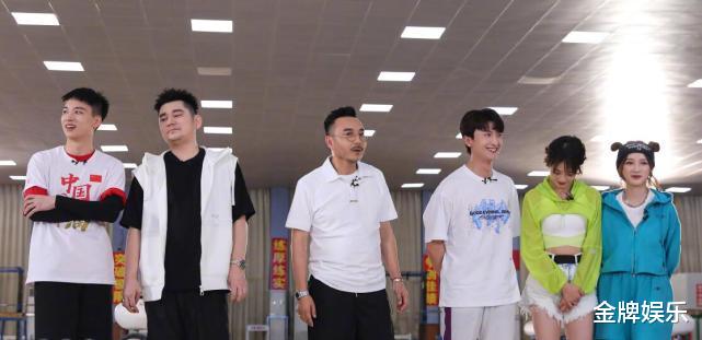 流浪狗 钱枫性侵究竟是不是事实？看看女当事人小艺发的4段现场视频