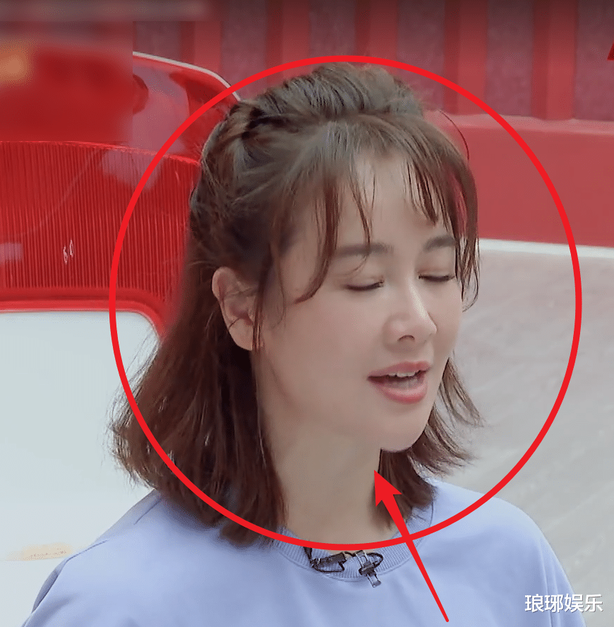 张柏芝|那英王鸥分一组,谁注意她们的坐姿?女神和女汉子的区别很显然