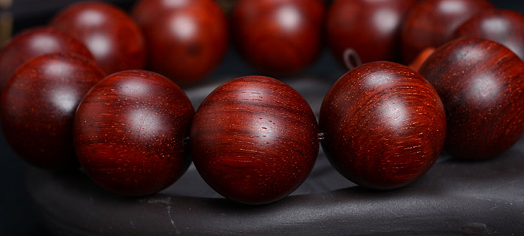 钱币|极品小叶紫檀手串应该具备这些特征