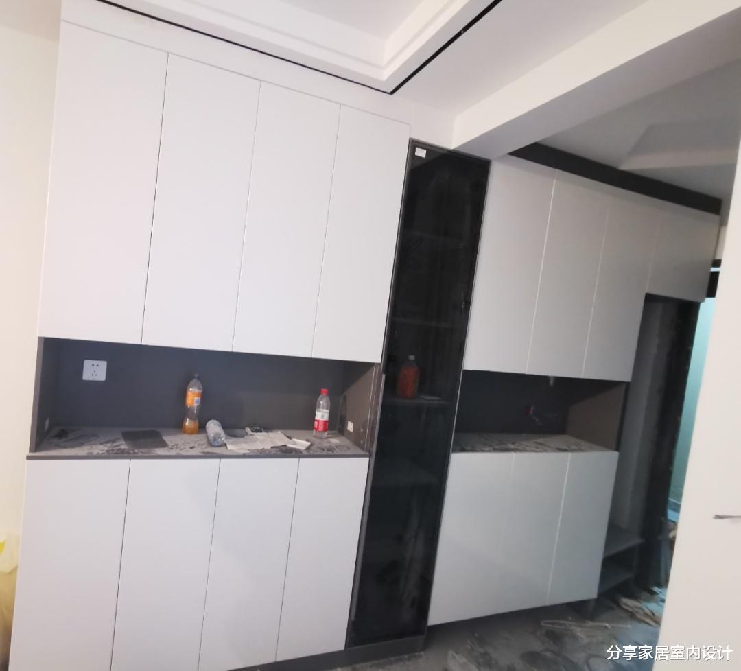 分享家居室内设计|第一次装修，坚持不做电视墙，入户鞋柜+餐边柜一体的设计很棒！