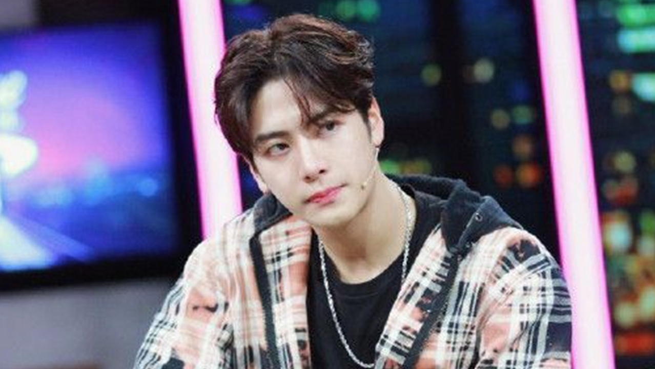 女孩|梁朝伟“辱华”电影定档，王嘉尔选择退出，马思唯的接盘引发众怒