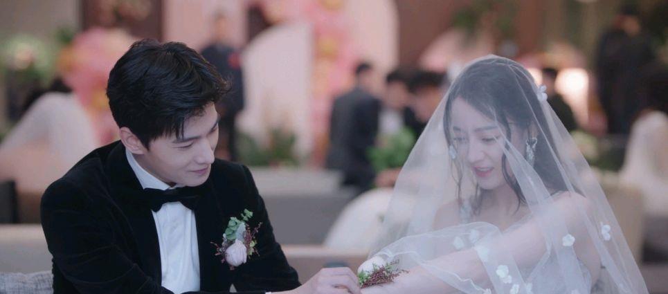 小方聊健康|《你是我的荣耀》大结局甜蜜收官：于途乔晶晶这2处细节戳人！