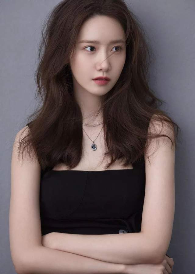 林允儿|林允儿的短发简直是颜值巅峰呀，可盐可甜，网友：第一眼就爱上了