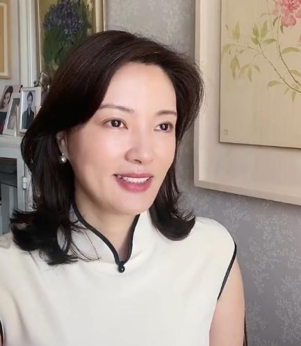 刘芳菲|刘芳菲：佳节无法和父母团聚，一个人形单影只在京冷冷清清过中秋