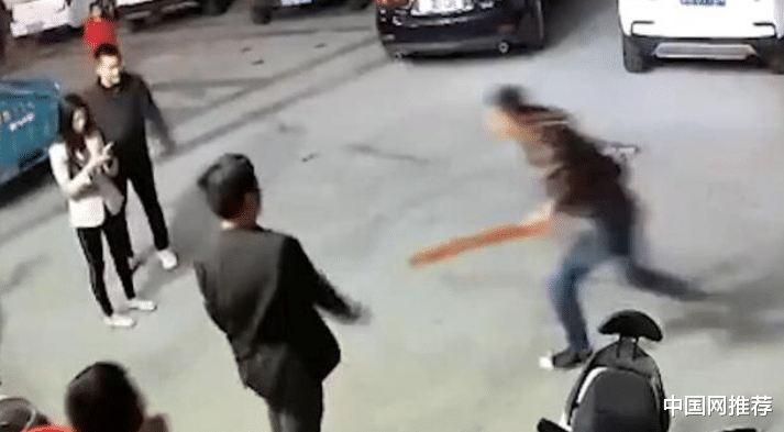 中国网推荐 妻子遭调戏丈夫出面阻止被持刀追砍 嫌疑人已被刑拘