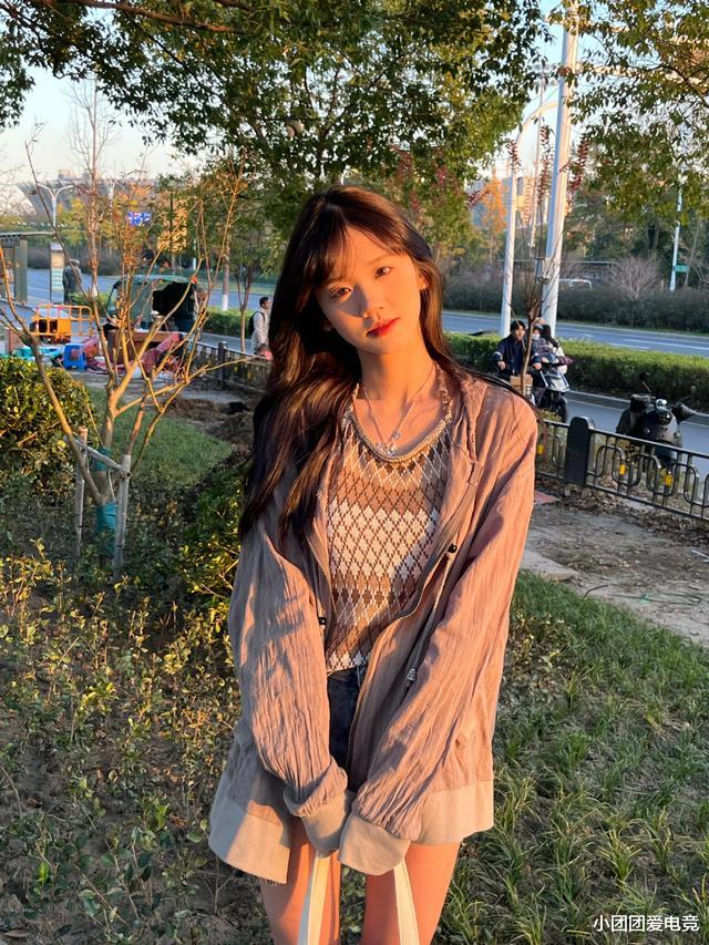 井川里予|井川里予又翻车了？上早读时素颜照曝光，黑眼圈被粉丝吐槽太虚了！