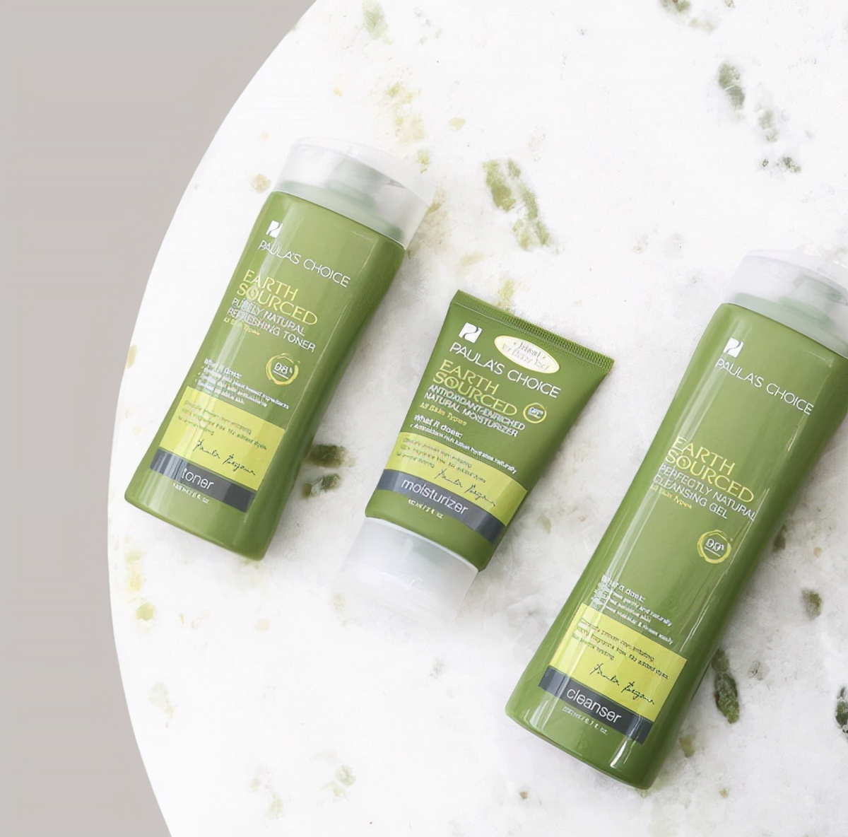 果果聊时尚 祛痘去粉刺口碑好的洗面奶：完美地解决黑头问题，肌肤看上去细嫩