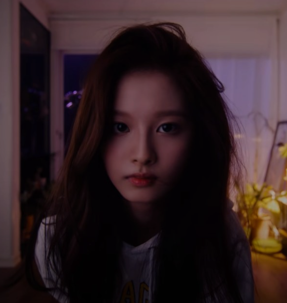 罗伯特|六代女团来袭~JYP公开2022年新人女子组合的第六位成员