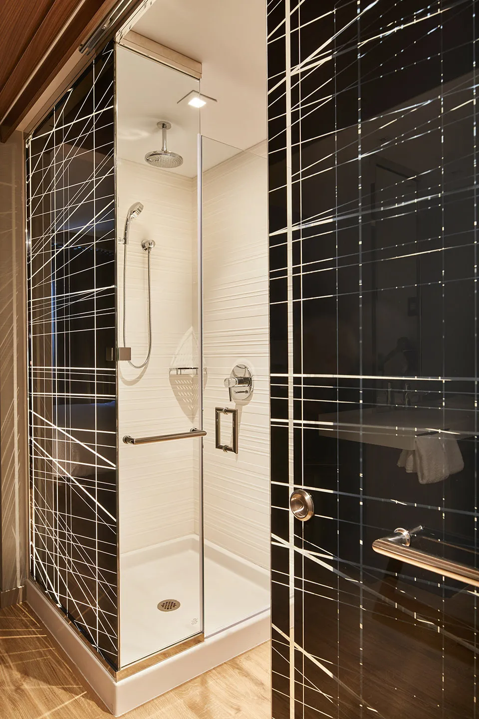 亿伽设计│温泉设计│洗浴设计│酒店设计│波特兰AC酒店:设计呈现出一种充满“阳刚之气”的美