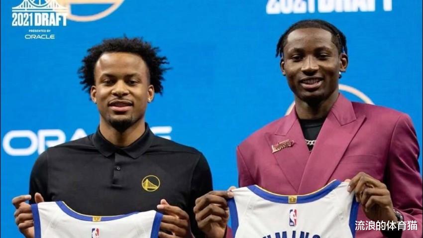 奇才队 双赢！美媒爆勇士4换2交易方案，奇才获重建基石，比尔搭档库里争冠！