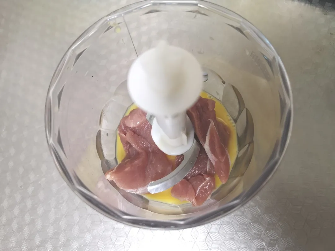 婴幼儿常识|国药育儿知识：利用现成的饺子皮就能做出煎包，大人和孩子都能享用的美味。