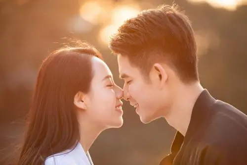 有思小青年|告白女神失败，为什么她还会回你消息？掌握技巧助你成功