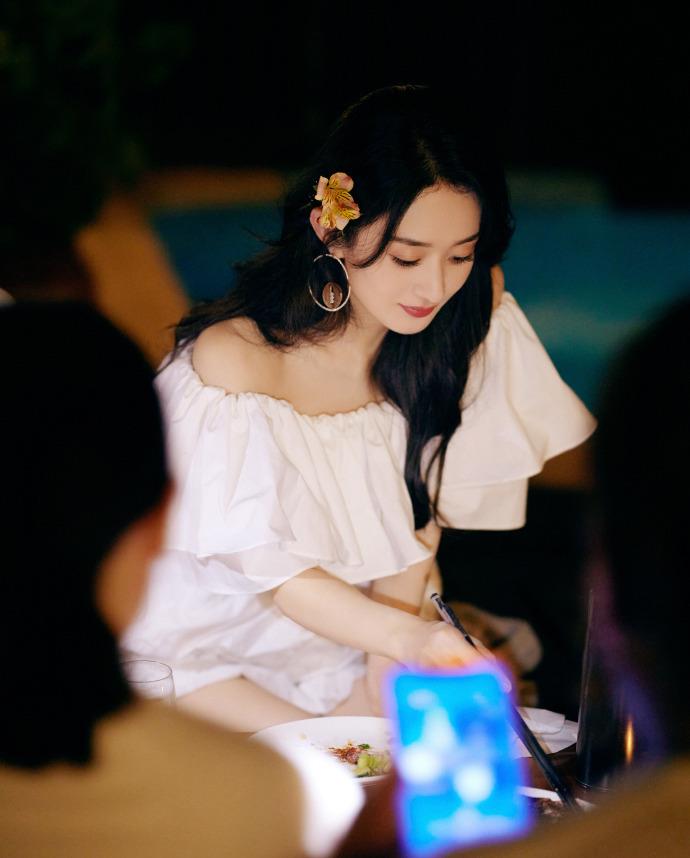 赵丽颖|520赢家不是结婚的王彦霖，秀恩爱的王子文，而是秀单身的赵丽颖